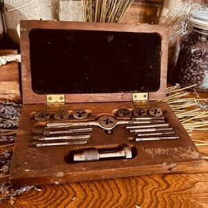 Vintage-Antique Greenfield USA Wooden Box Tap and Die Tool Set